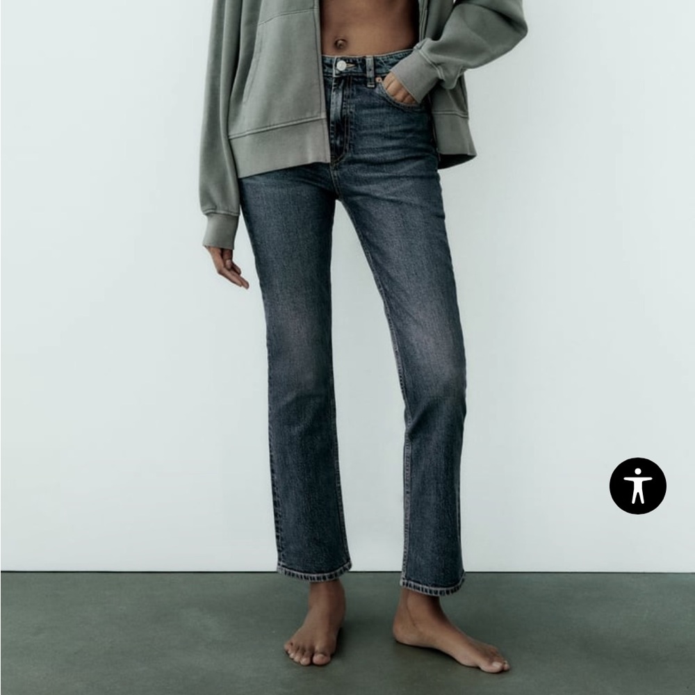ZARA WASHED MID RISE JEANS